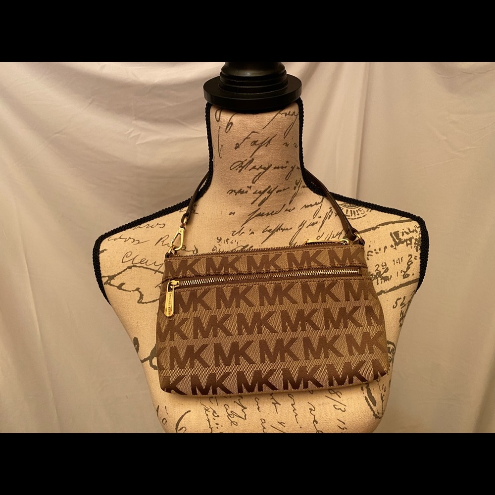 Michael Kors Wristlet